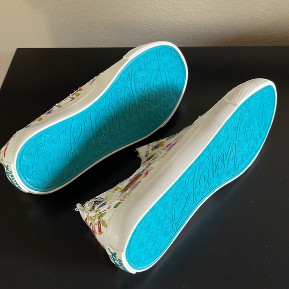 Blowfish Malibu Flower Print Canvas Sneaker - Picture 9 of 11